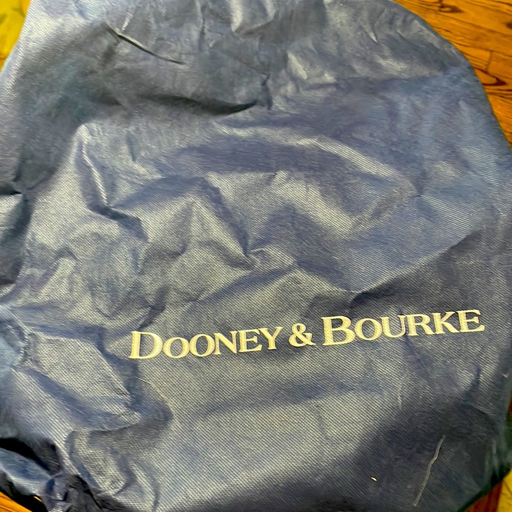 Dooney & Bourke Signature Fabric Top Zipper Tote - Picture 11 of 11
